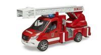 Bruder 02673 MB Sprinter Feuerwehr mit Drehleiter, Pumpe und Light + Sound Modul