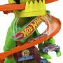 Mattel Hot Wheels City T-Rex-Feuerschlacht Spielset und Die-Cast-Spielzeugauto im Maßstab 1:64, gegn